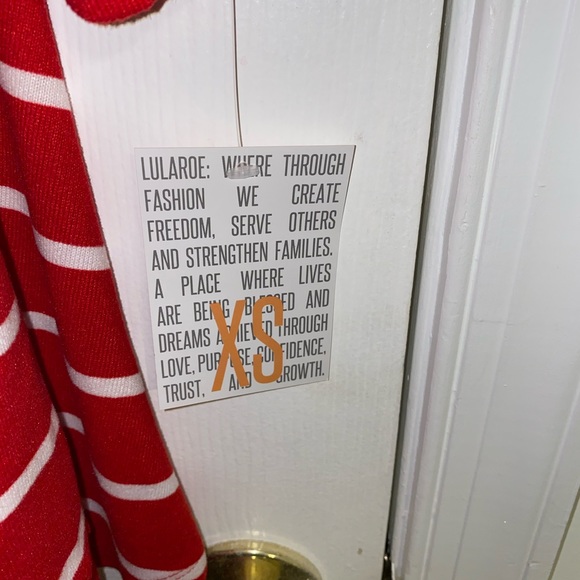 LulaRoe Caroline Sweater - Picture 3 of 4